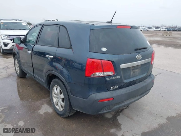 2012 Kia Sorento LX with VIN 5XYKT3A11CG191936, listed as a IAAI auction lot 41720909 with 228,323 mi miles. Bid and sale history available at carsss.com. Image 3.