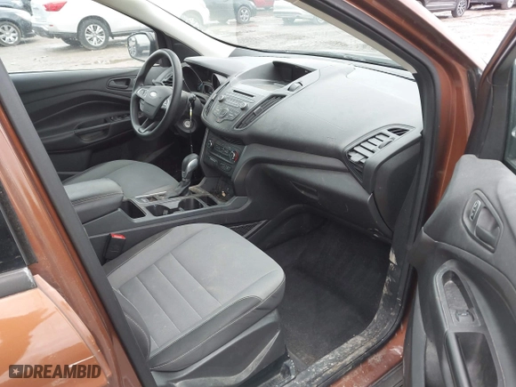 2017 Ford Escape S with VIN 1FMCU0F78HUB51156, listed as a IAAI auction lot 41845673 with 178,982 mi miles. Bid and sale history available at carsss.com. Image 5.