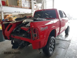 2022 Ram 2500 Longhorn z VIN 3C6UR5GL2NG130702, wystawiony jako IAAI lot #42001500 z przebiegiem 69 246 mil mil oraz . Historia ofert i sprzedaży dostępna na DreamBid. Obrazek 4.