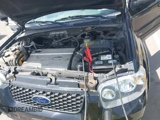 2006 Ford Escape Hybrid z VIN 1FMCU96H96KA25975, wystawiony jako IAAI lot #42130554 z przebiegiem 235 342 mil mil oraz . Historia ofert i sprzedaży dostępna na DreamBid. Obrazek 10.