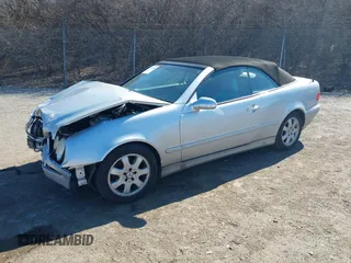2003 Mercedes-Benz CLK 320 z VIN WDBLK65GX3T143863, wystawiony jako IAAI lot #41704225 z przebiegiem Nie podano mil oraz . Historia ofert i sprzedaży dostępna na DreamBid. Obrazek 18.