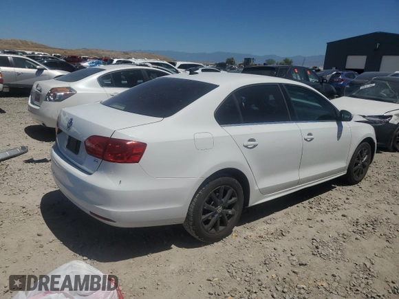 2014 Volkswagen Jetta SE with VIN 3VWD17AJ6EM265926, listed as a Copart auction lot 59060335 with 113,994 mi miles and Salvage title. Bid and sale history available at DreamBid. Image 3.