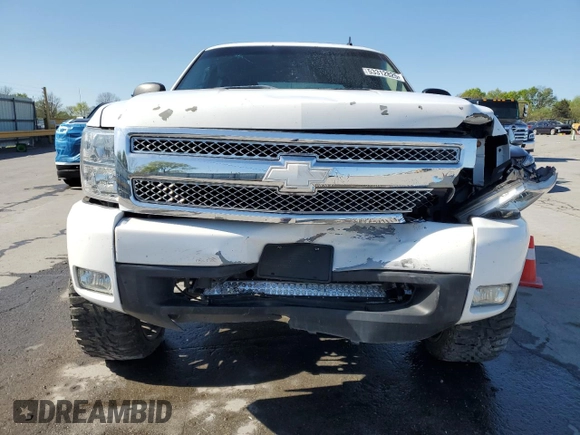 2011 Chevrolet Silverado 1500 LT with VIN 3GCPKSE30BG192400, listed as a Copart auction lot 53312825 with 150,661 mi miles and Salvage Title. Bid and sale history available at DreamBid. Image 5.