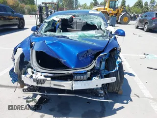 2023 Tesla Model 3 z VIN 5YJ3E1EA2PF506429, wystawiony jako IAAI lot #42320628 z przebiegiem Nie podano mil oraz . Historia ofert i sprzedaży dostępna na DreamBid. Obrazek 6.