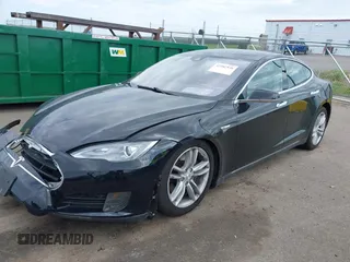 2016 Tesla Model S 90D с VIN 5YJSA1E27GF129855, выставлен на аукционе IAAI как лот 42282536 с пробегом 92 050 миль миль и . История ставок и продаж доступна на DreamBid. Изображение 20.