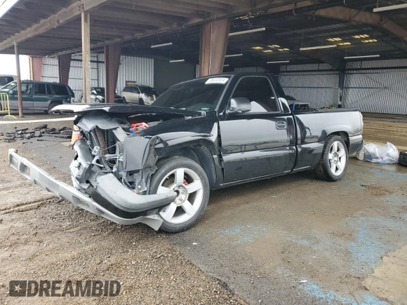 2004 Chevrolet Silverado 1500 LS with VIN 1GCEC14V14Z102952, listed as a Copart auction lot 86452024 with 94,551 mi miles and Salvage Title. Bid and sale history available at carsss.com. Image 1.