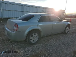 2006 Chrysler 300 C with VIN 2C3LK63H56H375581, listed as a Copart auction lot 81982794 with 104,915 mi miles and Clean Title. Bid and sale history available at carsss.com. Image 3.