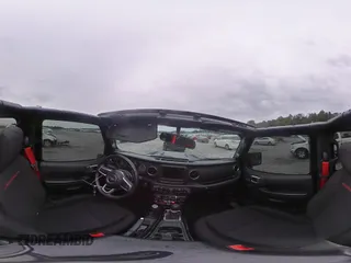 2020 Jeep Wrangler Unlimited Recon с VIN 1C4HJXFNXLW263190, выставлен на аукционе Copart как лот 58929595 с пробегом 46 339 миль миль и Списание • Salvage title. История ставок и продаж доступна на DreamBid. Изображение 16.