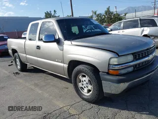 2001 Chevrolet Silverado 1500 with VIN 1GCEC19TX1Z175689, listed as a IAAI auction lot 41692047 with 217,986 mi miles. Bid and sale history available at carsss.com. Image 1.