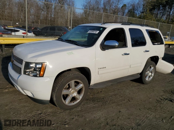 2013 Chevrolet Tahoe LS z VIN 1GNSKAE04DR359670, wystawiony jako Copart lot #43388245 z przebiegiem 122 470 mil mil oraz Szkoda całkowita • Salvage title. Historia ofert i sprzedaży dostępna na DreamBid. Obrazek 1.