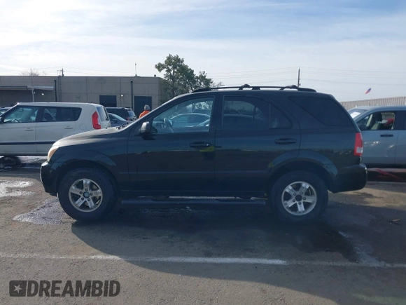 2005 Kia Sorento LX with VIN KNDJD733055359236, listed as a IAAI auction lot 41681533 with 204,755 mi miles. Bid and sale history available at carsss.com. Image 14.