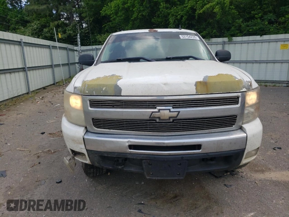 2011 Chevrolet Silverado 1500 LT with VIN 3GCPKSE35BG298230, listed as a Copart auction lot 53154235 with 371,347 mi miles and Salvage Title. Bid and sale history available at DreamBid. Image 5.