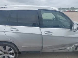 2011 Mercedes-Benz GLK 350 with VIN WDCGG5GB5BF574800, listed as a IAAI auction lot 41937786 with 61,521 mi miles and . Bid and sale history available at DreamBid. Image 13.
