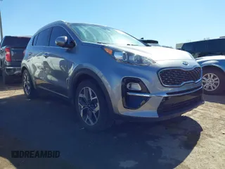 2020 Kia Sportage EX z VIN KNDPN3AC3L7719684, wystawiony jako IAAI lot #41676192 z przebiegiem 68 492 mil mil oraz . Historia ofert i sprzedaży dostępna na DreamBid. Obrazek 1.
