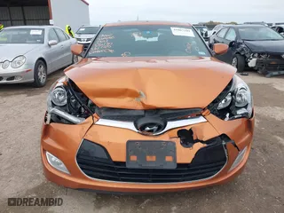 2016 Hyundai Veloster with VIN KMHTC6AD8GU301106, listed as a IAAI auction lot 41067109 with 139,002 mi miles. Bid and sale history available at carsss.com. Image 12.