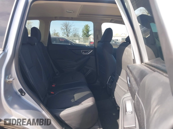 2021 Subaru Forester Premium with VIN JF2SKAJC8MH522840, listed as a IAAI auction lot 42059672 with 76,698 mi miles. Bid and sale history available at carsss.com. Image 8.