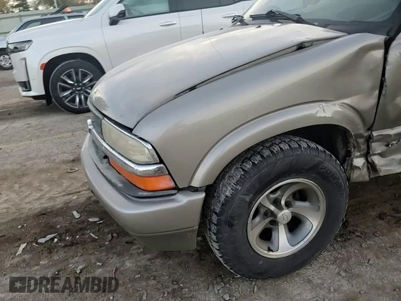 2001 Chevrolet S-10 LS with VIN 1GCCS19581K162217, listed as a Copart auction lot 79950614 with 200,950 mi miles and Salvage Title. Bid and sale history available at DreamBid. Image 11.