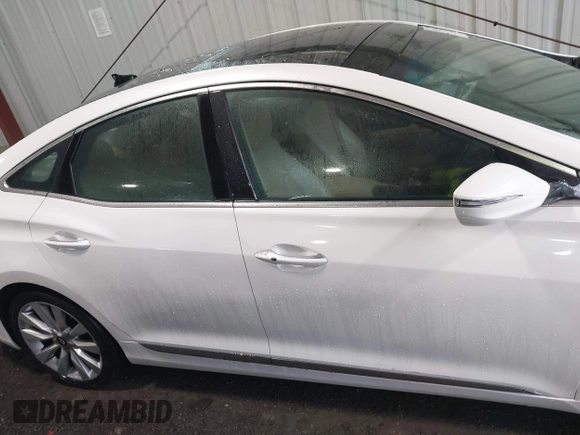 2014 Hyundai Azera Limited with VIN KMHFH4JG7EA378755, listed as a IAAI auction lot 42027136 with 216,082 mi miles and . Bid and sale history available at carsss.com. Image 13.