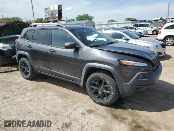 2017 Jeep Cherokee Trailhawk with VIN 1C4PJMBS0HW589626, listed as a Copart auction lot 53981435 with 105,318 mi miles and Salvage title. Bid and sale history available at DreamBid. Image 4.
