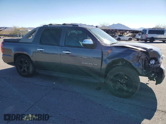 2011 Chevrolet Avalanche LS with VIN 3GNMCEE00BG214572, listed as a Copart auction lot 79878464 with 191,116 mi miles and Salvage Title. Bid and sale history available at carsss.com. Image 4.