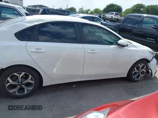 2021 Kia Forte LXS с VIN 3KPF24AD6ME288942, выставлен на аукционе IAAI как лот 42315603 с пробегом 131 843 миль миль и . История ставок и продаж доступна на DreamBid. Изображение 13.