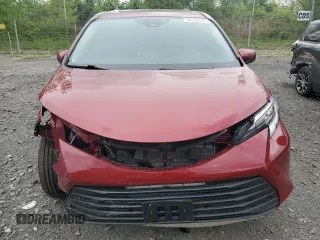 2025 Toyota Sienna XLE z VIN 5TDJSKFC9SS161197, wystawiony jako Copart lot #56936045 z przebiegiem 9 631 mil mil oraz Szkoda całkowita • Salvage title. Historia ofert i sprzedaży dostępna na DreamBid. Obrazek 5.