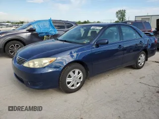 2005 Toyota Camry STD z VIN 4T1BE32K15U062271, wystawiony jako Copart lot #55957155 z przebiegiem 187 231 mil mil oraz Szkoda całkowita • Salvage title. Historia ofert i sprzedaży dostępna na DreamBid. Obrazek 1.