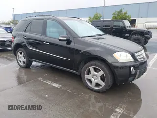 2006 Mercedes-Benz M 500 z VIN 4JGBB75E66A008750, wystawiony jako IAAI lot #41504217 z przebiegiem 96 375 mil mil oraz . Historia ofert i sprzedaży dostępna na DreamBid. Obrazek 1.