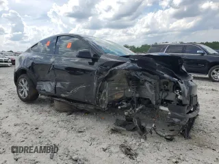 2021 Tesla Model Y Long Range z VIN 5YJYGDEE7MF081337, wystawiony jako Copart lot #55678295 z przebiegiem 58 809 mil mil oraz Szkody całkowita. Historia ofert i sprzedaży dostępna na DreamBid. Obrazek 4.