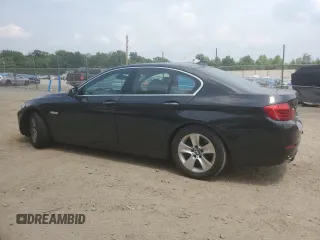 2013 BMW 5 Series 528i xDrive z VIN WBAXH5C53DDW16444, wystawiony jako Copart lot #61073205 z przebiegiem 102 612 mil mil oraz Czysty tytuł • Clean title. Historia ofert i sprzedaży dostępna na DreamBid. Obrazek 2.