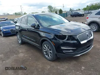 2019 Lincoln MKC Select z VIN 5LMCJ2D94KUL12678, wystawiony jako IAAI lot #42171583 z przebiegiem 35 966 mil mil oraz . Historia ofert i sprzedaży dostępna na DreamBid. Obrazek 1.