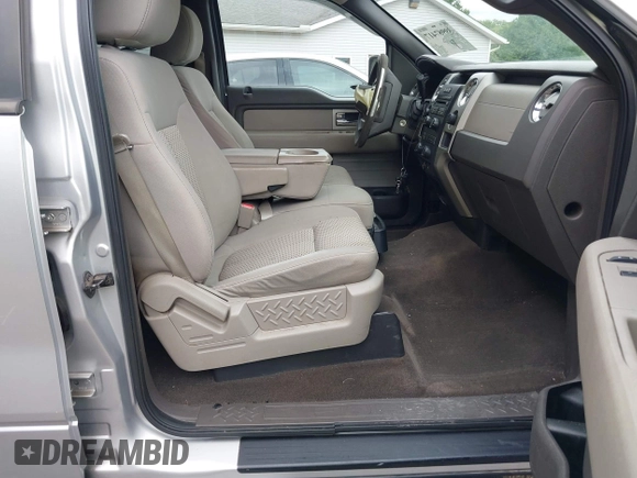 2010 Ford F-150 XL with VIN 1FTEW1E84AFC53524, listed as a IAAI auction lot 39987417 with 196,071 mi miles and . Bid and sale history available at DreamBid. Image 5.
