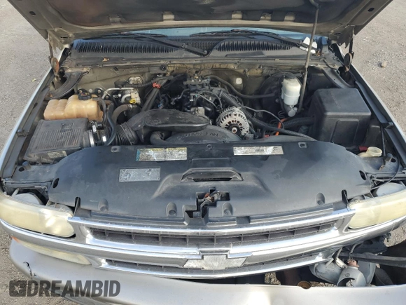 2000 Chevrolet Suburban LT with VIN 3GNEC16T0YG143890, listed as a Copart auction lot 72273534 with 242,305 mi miles and Salvage Title. Bid and sale history available at carsss.com. Image 13.