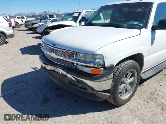 2006 Chevrolet Tahoe LS with VIN 1GNEC13V36R143059, listed as a IAAI auction lot 41727459 with 230,849 mi miles. Bid and sale history available at carsss.com. Image 6.