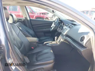 2009 Mazda 6 i Touring with VIN 1YVHP82A895M28041, listed as a IAAI auction lot 42151899 with 91,929 mi miles and . Bid and sale history available at carsss.com. Image 5.