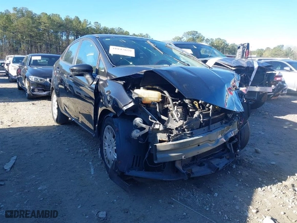 2015 Ford Fiesta S with VIN 3FADP4AJ6FM207628, listed as a IAAI auction lot 41847859 with 221,538 mi miles. Bid and sale history available at carsss.com. Image 1.