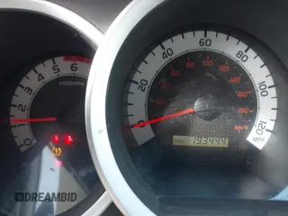 2014 Toyota Tacoma with VIN 3TMLU4EN1EM158171, listed as a IAAI auction lot 41980335 with 193,444 mi miles. Bid and sale history available at carsss.com. Image 7.