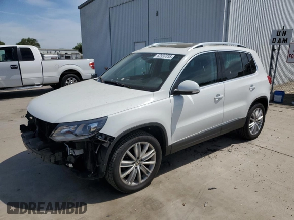 2016 Volkswagen Tiguan SEL with VIN WVGAV7AX8GW581339, listed as a Copart auction lot 52997855 with 47,096 mi miles and Salvage Title. Bid and sale history available at DreamBid. Image 1.