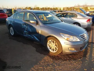 2009 Hyundai Genesis with VIN KMHGC46E19U043618, listed as a IAAI auction lot 41675082 with 108,568 mi miles. Bid and sale history available at carsss.com. Image 1.