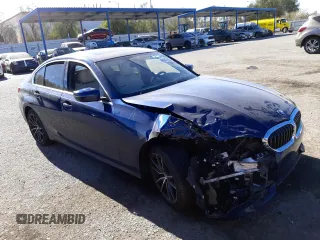 2019 BMW 3 Series 330i with VIN WBA5R1C5XKFH22861, listed as a Copart auction lot 68997202 with 36,073 mi miles. Bid and sale history available at carsss.com. Image 4.