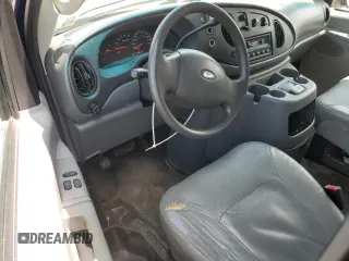 2008 Ford Econoline Passenger XL z VIN 1FBNE31L08DA48608, wystawiony jako Copart lot #58500125 z przebiegiem 177 915 mil mil oraz Szkoda całkowita • Salvage title. Historia ofert i sprzedaży dostępna na DreamBid. Obrazek 8.