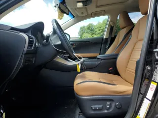 2017 Lexus NX 200t z VIN JTJBARBZ0H2110632, wystawiony jako Copart lot #63434285 z przebiegiem 89 391 mil mil oraz Szkoda całkowita • Salvage title. Historia ofert i sprzedaży dostępna na DreamBid. Obrazek 7.