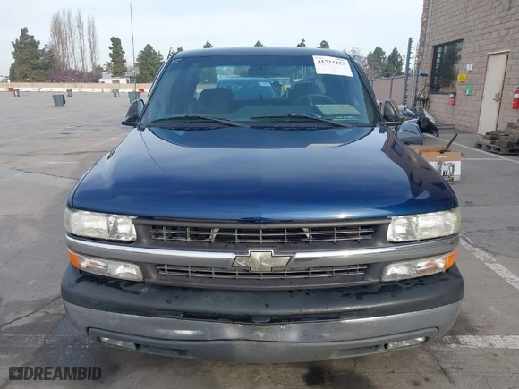 2001 Chevrolet Silverado 1500 LS with VIN 2GCEC19V811360625, listed as a IAAI auction lot 41733223 with 275,968 mi miles. Bid and sale history available at carsss.com. Image 12.
