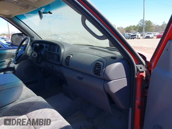 1999 Dodge 1500 z VIN 3B7HC13Y1XM517526, wystawiony jako IAAI lot #41746242 z przebiegiem 116 048 mil mil oraz . Historia ofert i sprzedaży dostępna na DreamBid. Obrazek 5.