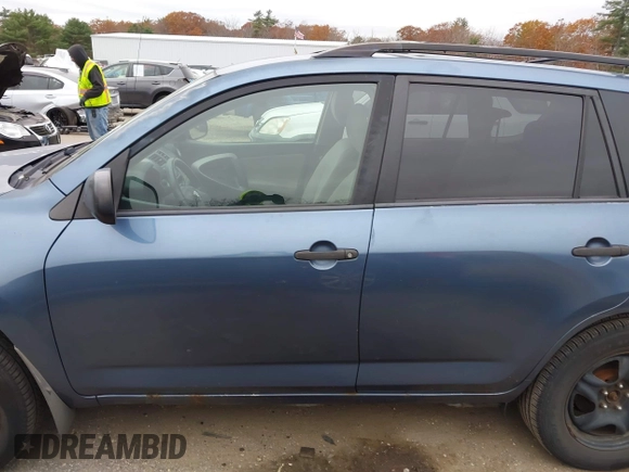 2007 Toyota RAV4 with VIN JTMBK33V675027230, listed as a IAAI auction lot 40697729 with 288,662 mi miles. Bid and sale history available at carsss.com. Image 14.