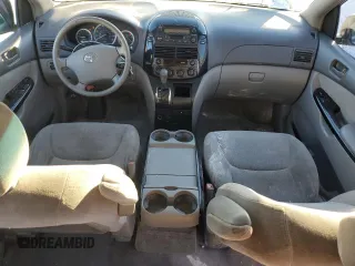 2004 Toyota Sienna with VIN 5TDZA29CX4S140010, listed as a Copart auction lot 85020844 with 284,385 mi miles and Clean Title. Bid and sale history available at DreamBid. Image 8.