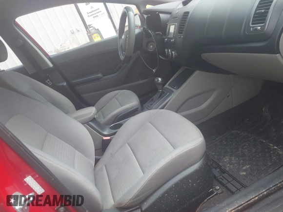 2016 Kia Forte LX with VIN KNAFX4A64G5580203, listed as a IAAI auction lot 41961563 with 140,800 mi miles. Bid and sale history available at carsss.com. Image 5.