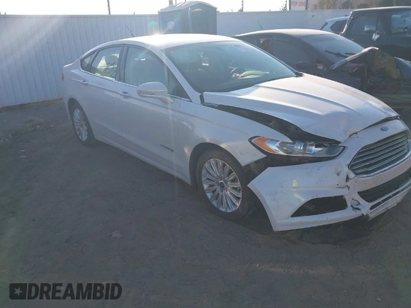 2013 Ford Fusion SE Hybrid with VIN 3FA6P0LU9DR375403, listed as a IAAI auction lot 40995125 with 132,583 mi miles. Bid and sale history available at carsss.com. Image 1.