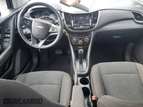 2021 Chevrolet Trax LS z VIN KL7CJKSB7MB331458, wystawiony jako Copart lot #61146094 z przebiegiem 51 419 mil mil oraz Nie do naprawy • Non repairable. Historia ofert i sprzedaży dostępna na DreamBid. Obrazek 8.