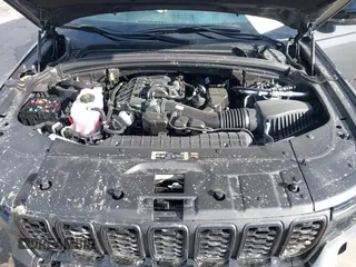 2025 Jeep Grand Cherokee Altitude X with VIN 1C4RJHAGXSC289968, listed as a IAAI auction lot 41918797 with 672 mi miles and . Bid and sale history available at DreamBid. Image 10.